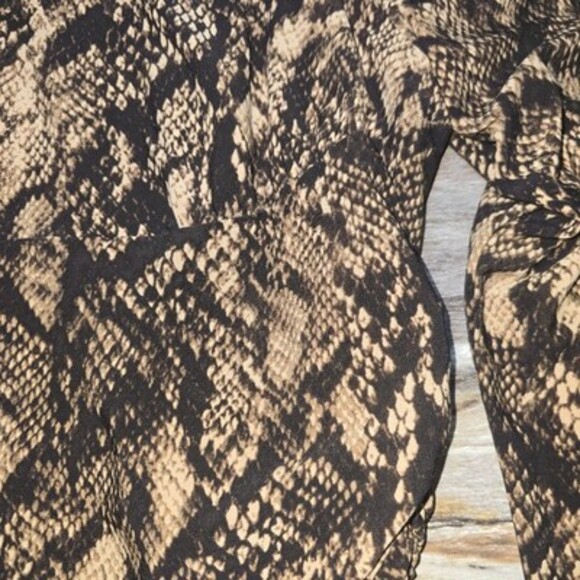 Lauren Ralph Lauren Snakeskin Print Ruched Sheath Dress Women’s Medium Stretch - Picture 6 of 8